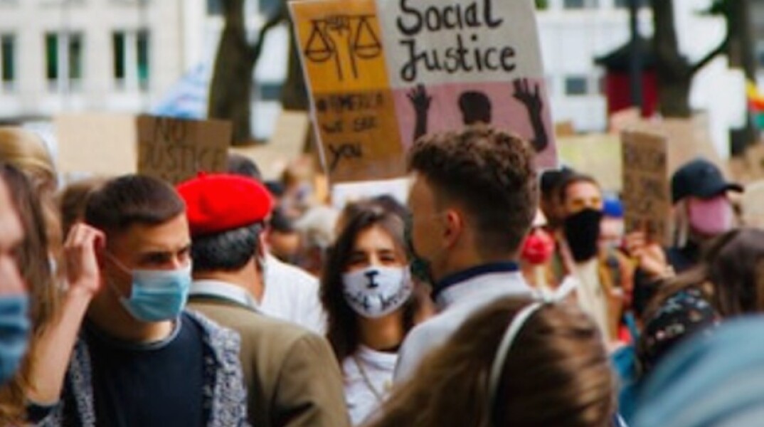Διαμαρτυρίες για κοινωνική ισότητα