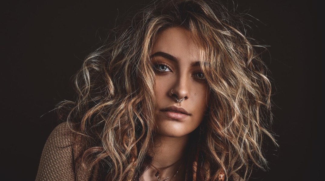 Η τραγουδίστρια Πάρις Τζάκσον, κόρη του Μάικλ Τζάκσον