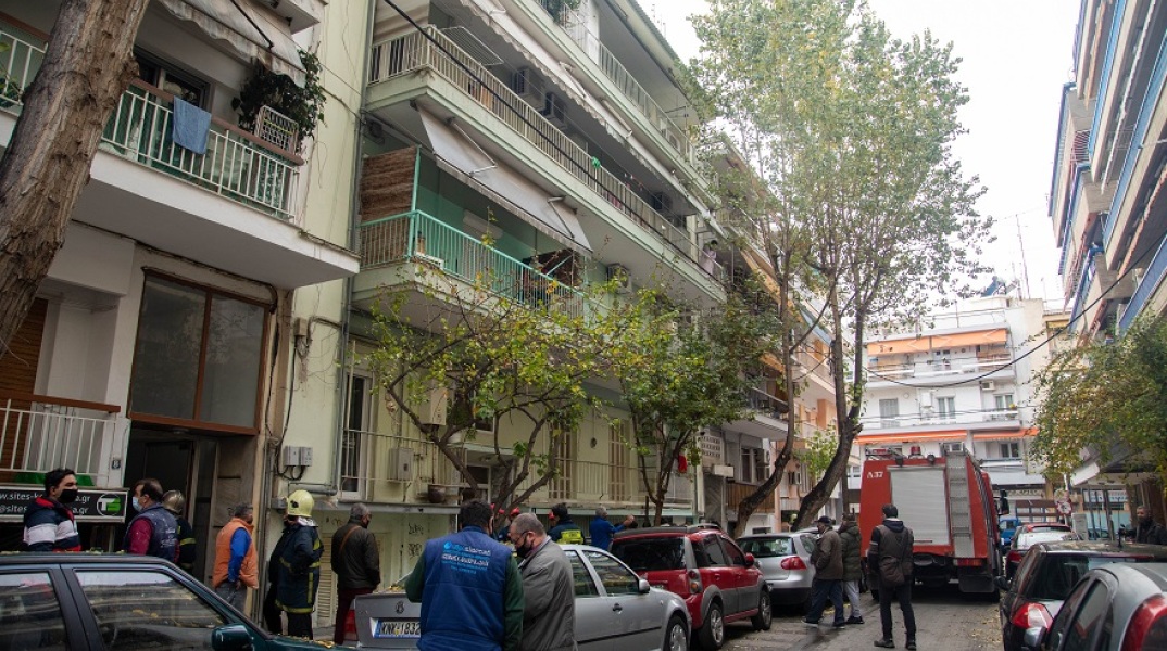 Φωτιά σε διαμέρισμα στη Θεσσαλονίκη