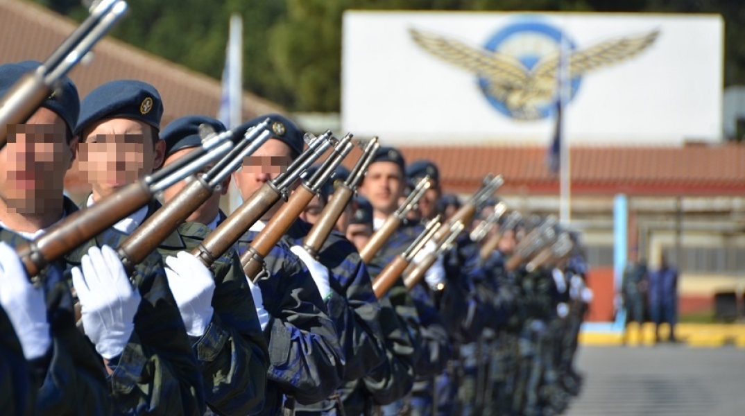 Τελετή ορκωμοσίας νέων σμηνιτών (φωτογραφία αρχείου)