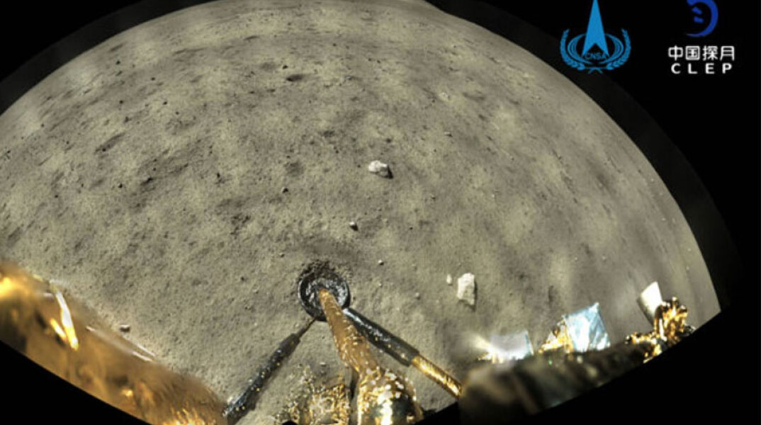 Το Chang'e 5, το κινεζικό διαστημικό σκάφος, στην επιφάνεια της Σελήνης