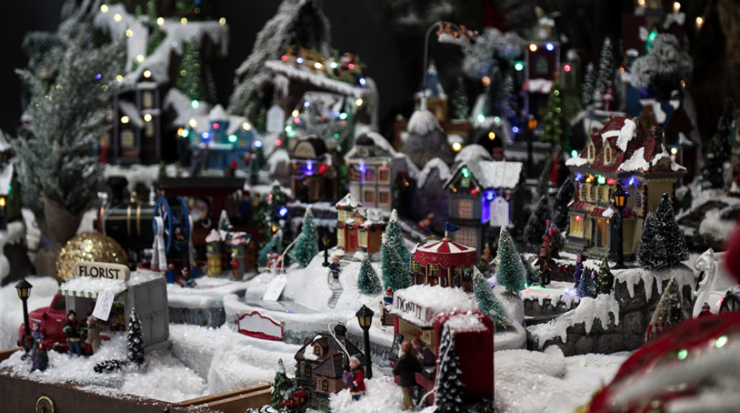 ΣΤΙΓΜΙΟΤΥΠΑ ΑΠΟ ΚΑΤΑΣΤΗΜΑ ΕΠΟΧΙΚΩΝ ΕΙΔΩΝ // ΑΝΟΙΓΟΥΝ ΤΑ ΚΑΤΑΣΤΗΜΑΤΑ ΕΠΟΧΙΚΩΝ ΕΙΔΩΝ ΑΠΟ ΤΗΝ ΔΕΥΤΕΡΑ 7 ΔΕΚΕΜΒΡΙΟΥ