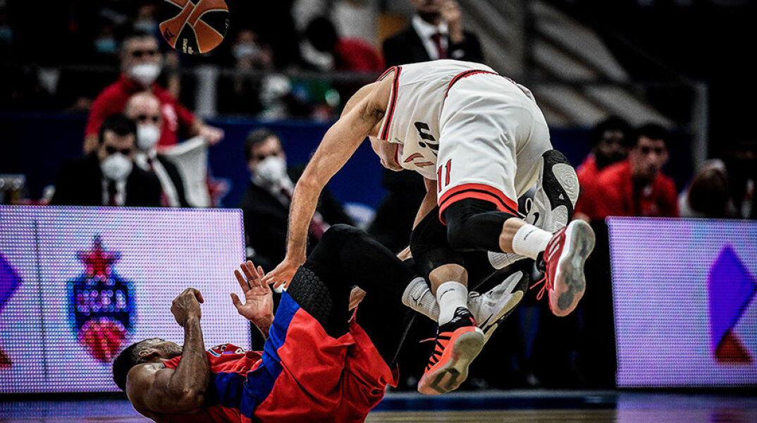 Δυνατές μάχες στο παιχνίδι του Ολυμπιακού με την ΤΣΣΚΑ στη Μόσχα
