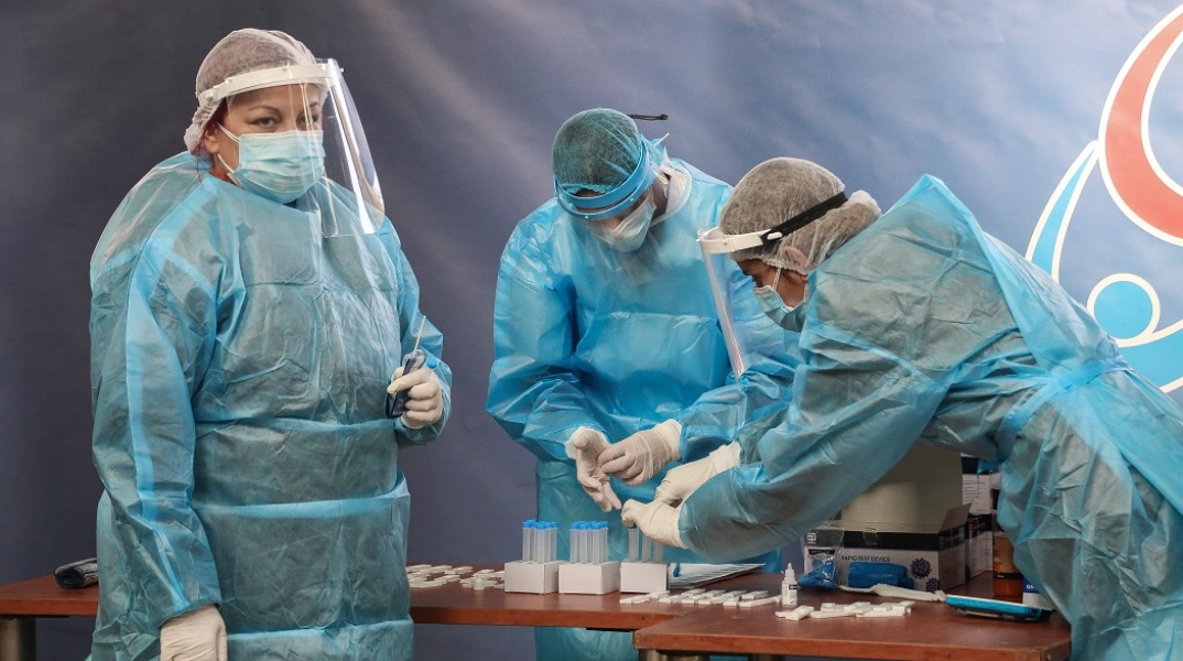 Rapid test από κλιμάκια του ΕΟΔΥ