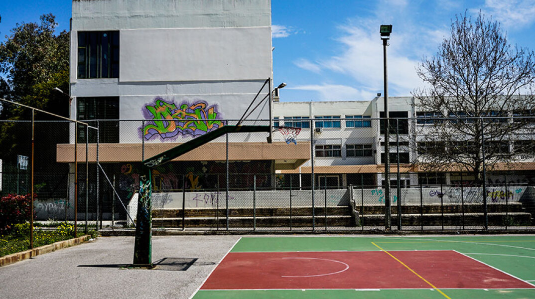 Κλειστό σχολείο λόγω κορωνοϊού