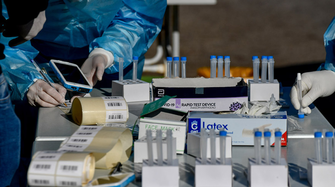 ΠΡΕΒΕΖΑ RAPID TEST ΣΕ ΟΔΗΓΟΥΣ ΑΥΤΟΚΙΝΗΤΩΝ ΚΑΙ ΠΟΛΙΤΕΣ ΑΠΟ ΚΛΙΜΑΚΙΟ ΤΟΥ ΕΟΔΥ 