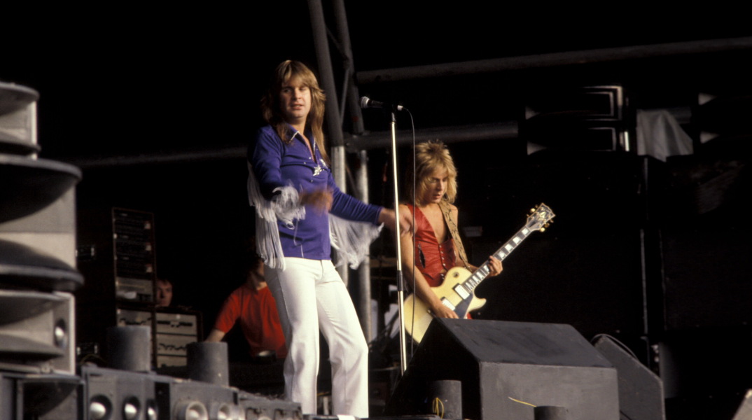 Ο κιθαρίστας Randy Roads σε συναυλία του Ozzy Osbourne