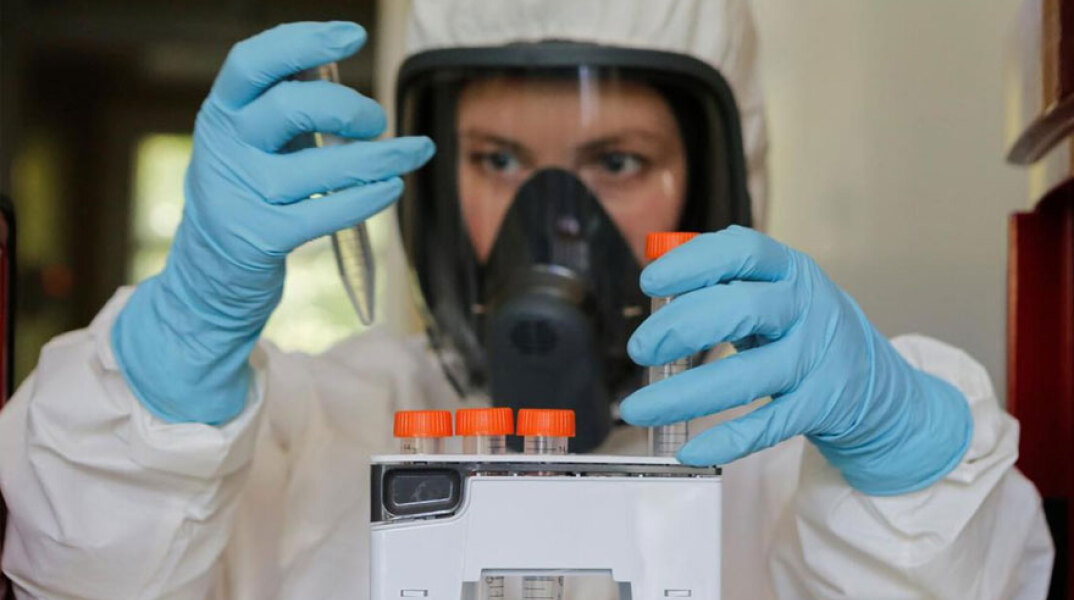 Sputnik V: Κλινικές δοκιμές για το ρωσικό εμβόλιο κατά του κορωνοϊού