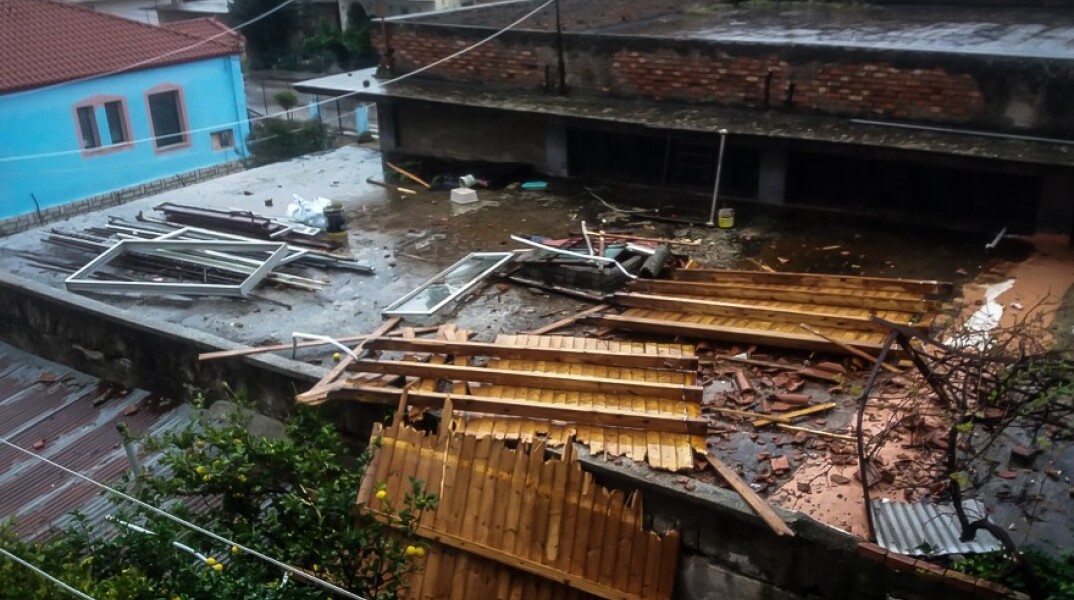 Ανεμοστρόβιλος στον Αστακό