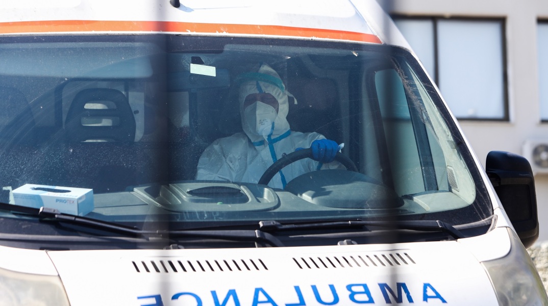 Ο καθηγητής Υγειονομικής και Περιβαλλοντικής Μηχανικής Δημοσθένης Σαρηγιάννης εφιστά την προσοχή στη μεγάλη διασπορά κορωνοϊού στον πληθυσμό της Δυτικής Αττικής