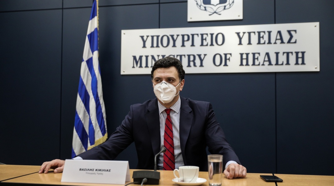 Στην πολιτική που ακολούθησε η κυβέρνηση στο «μέτωπο» των φαρμάκων αναφέρεται σε άρθρο του ο υπουργός Υγείας Βασίλης Κικίλιας