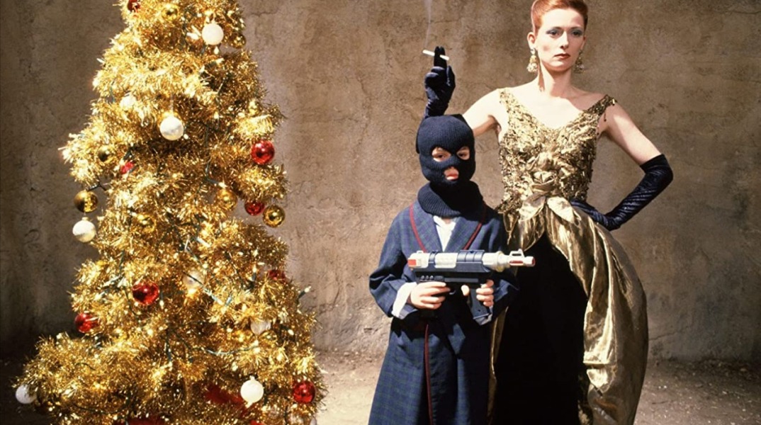 Jody Graber and Tilda Swinton in Edward II (1991)