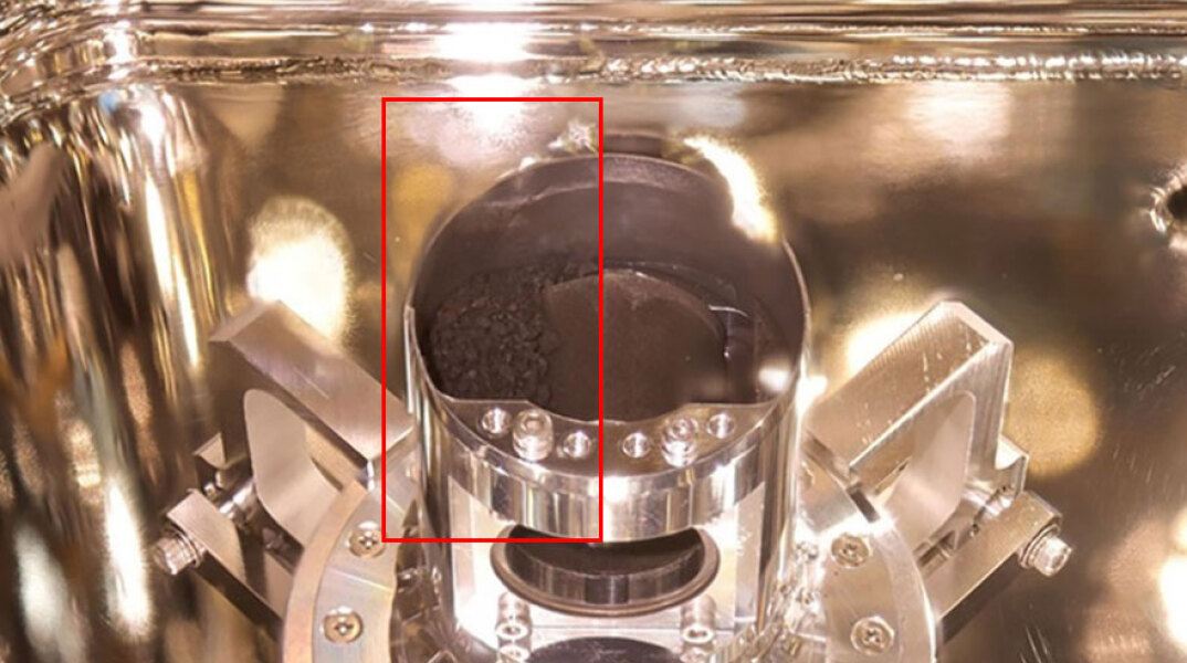 Hayabusa2: Η κάψουλα με τα δείγματα από αστεροειδή που έφθασαν στη Γη