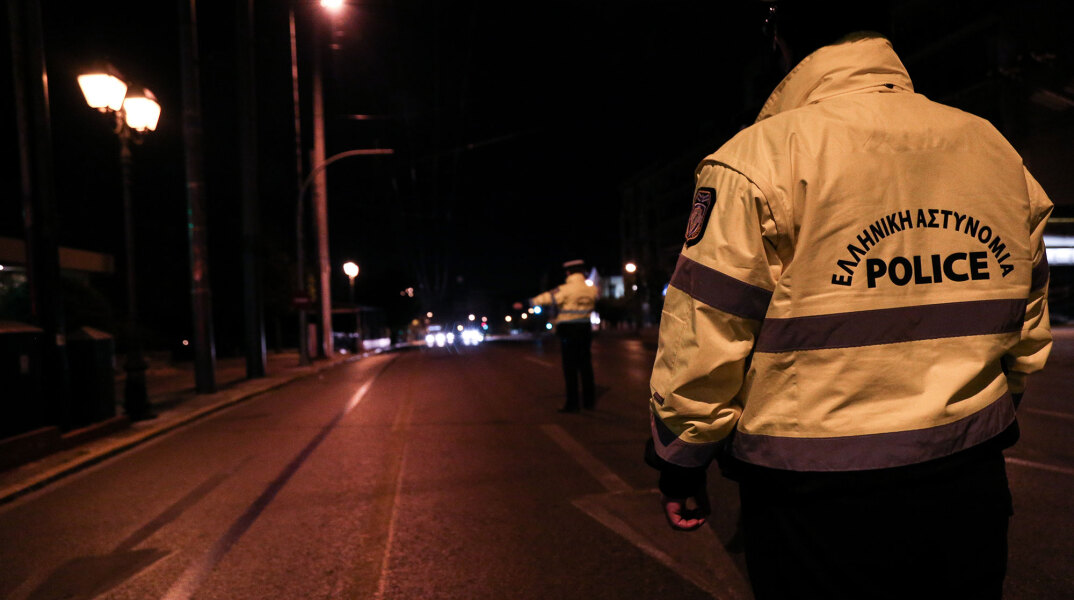 Μπλόκο της Αστυνομίας για την τήρηση του lockdown για τον κορωνοϊό