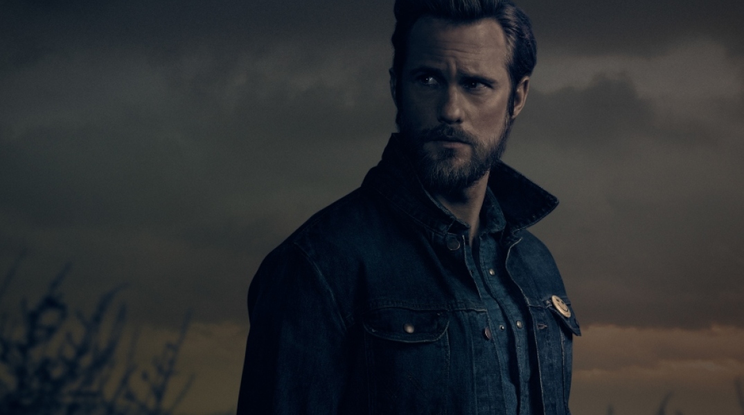 Ο Αλεξάντερ Σκάρσγκαρντ υποδύεται τον Ράνταλ Φλαγκ στη σειρά «The Stand»