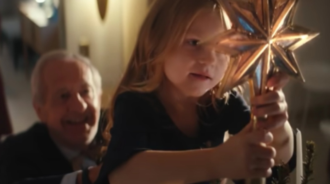 Η χριστουγεννιάτικη διαφήμιση της DocMorris