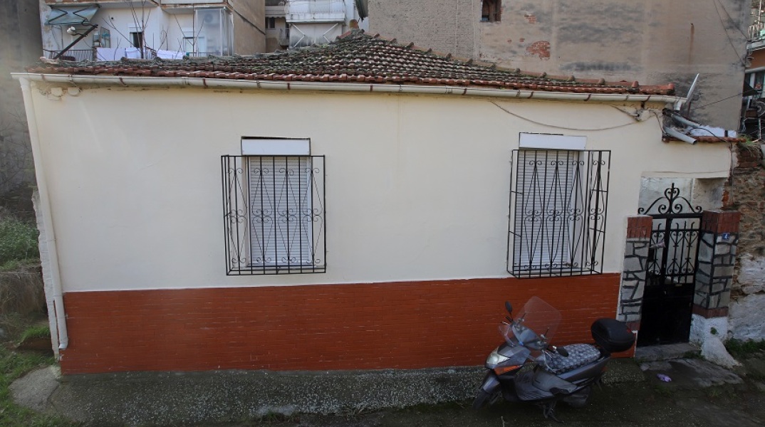 ΤΟ ΣΠΙΤΙ ΤΟΥ 87ΧΡΟΝΟΥ ΤΟΝ ΟΠΟΙΟ ΔΟΛΟΦΟΝΗΣΑΝ ΚΑΙ ΛΗΣΤΕΨΑΝ ΔΥΟ ΑΝΗΛΙΚΟΙ ΣΤΗ ΘΕΣΣΑΛΟΝΙΚΗ