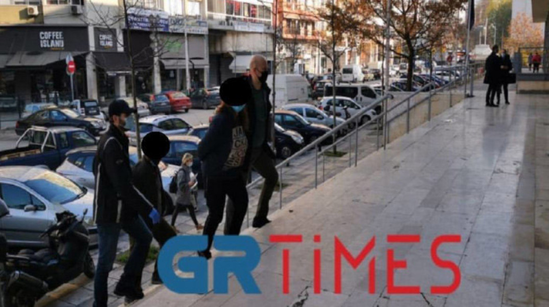 Προφυλακίστηκαν οι ενήλικες που εμπλέκονται στη ληστεία μετά φόνου με δράστες έναν 14χρονο και μία 12χρονη