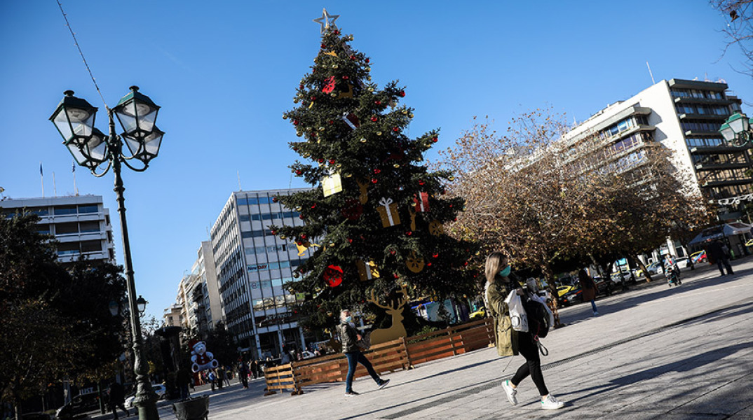 ΣΤΙΓΜΙΟΤΥΠΑ ΑΠΟ ΤΗΝ ΠΛΑΤΕΙΑ ΣΥΝΤΑΓΜΑΤΟΣ 