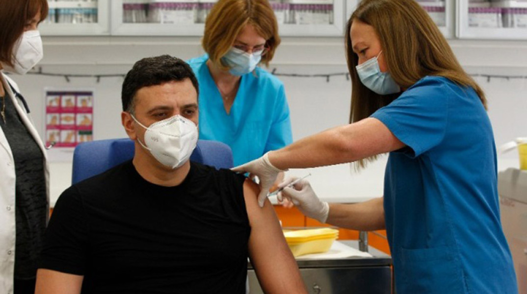 Εμβολιάστηκε ο Βασίλης Κικίλιας 
