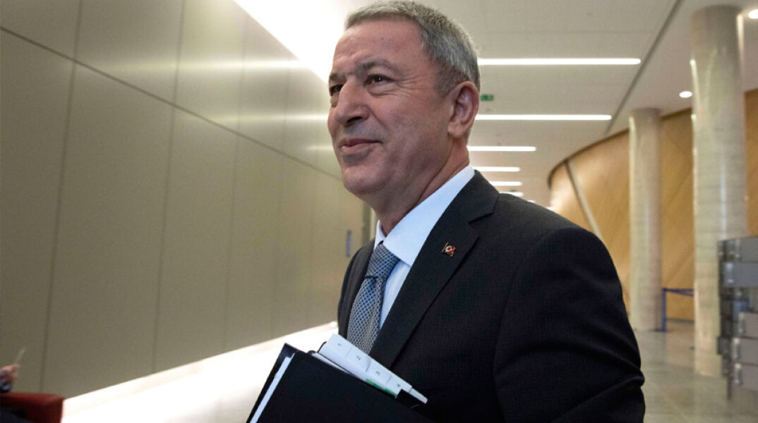 Χουλουσί Ακάρ