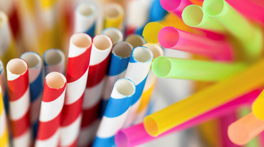 Πλαστικά καλαμάκια