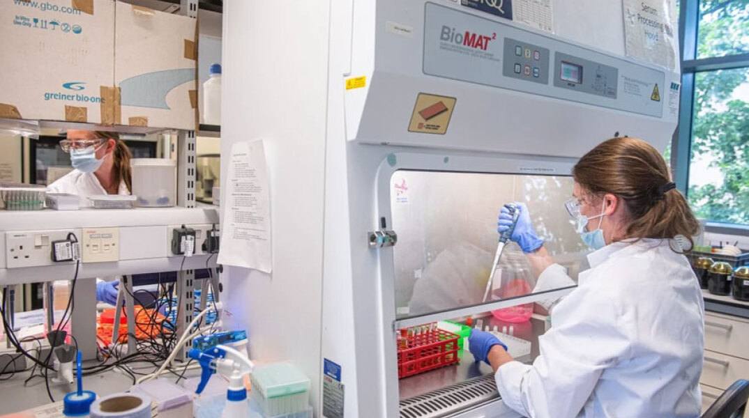 Εμβόλιο AstraZeneca: Ερευνήτρια σε κλινικές δοκιμές