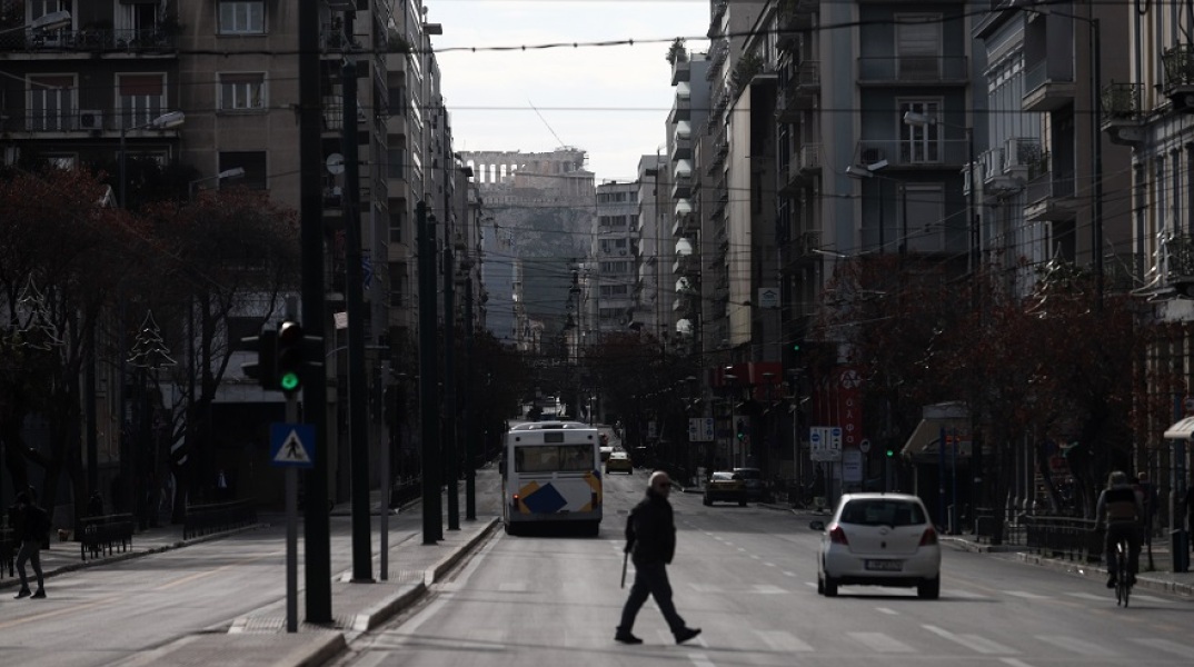 Στιγμιότυπο από το lockdown στην Αττική