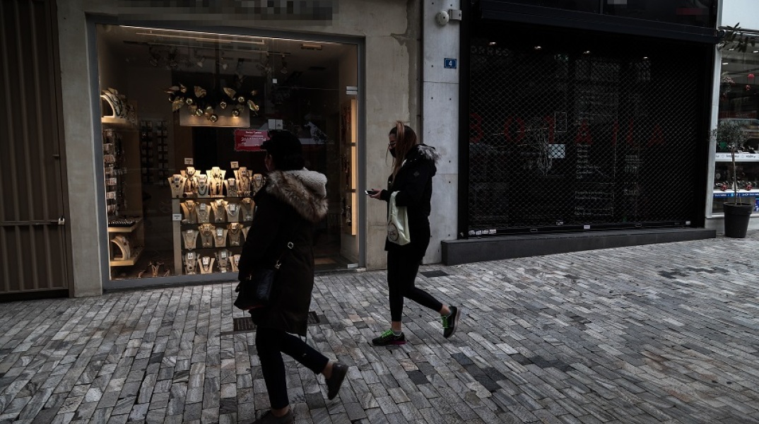 Στιγμιότυπο από το lockdown στο κέντρο της Αθήνας