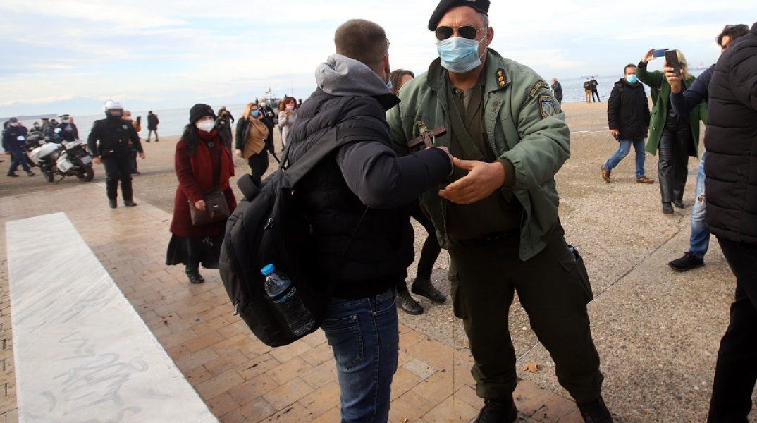 Ένταση και προσαγωγές στη Θεσσαλονίκη ανήμερα των Θεοφανείων