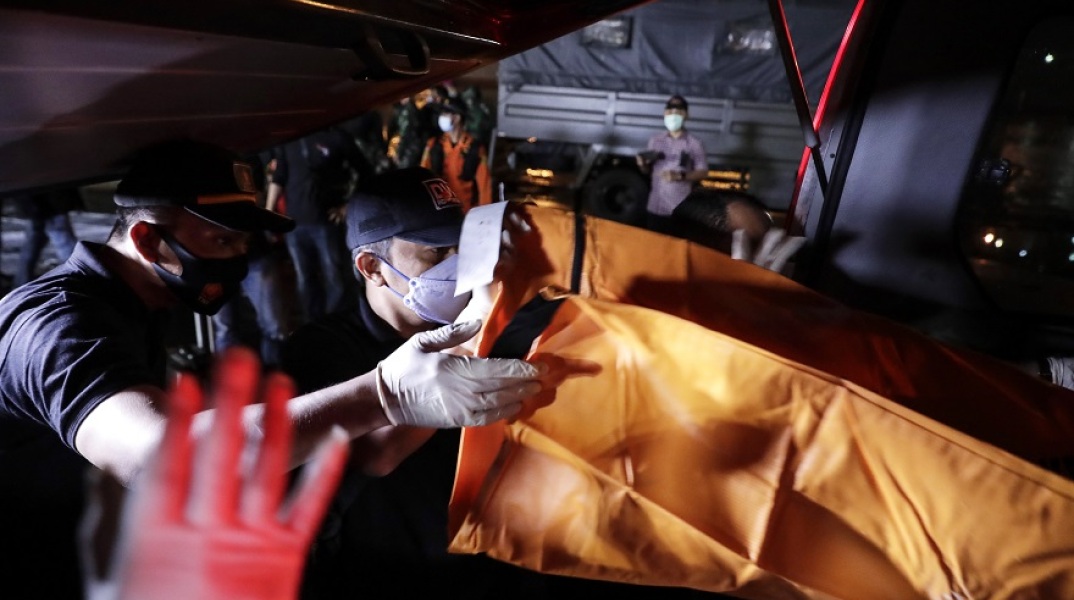 'Ερευνες και ευρήματα από τη θαλάσσια περιοχή ανοιχτά της Τζακάρτα