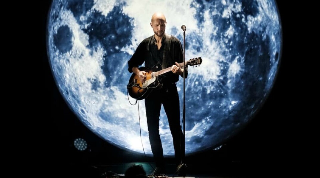 Ο τραγουδοποιός Sivert Hoyem