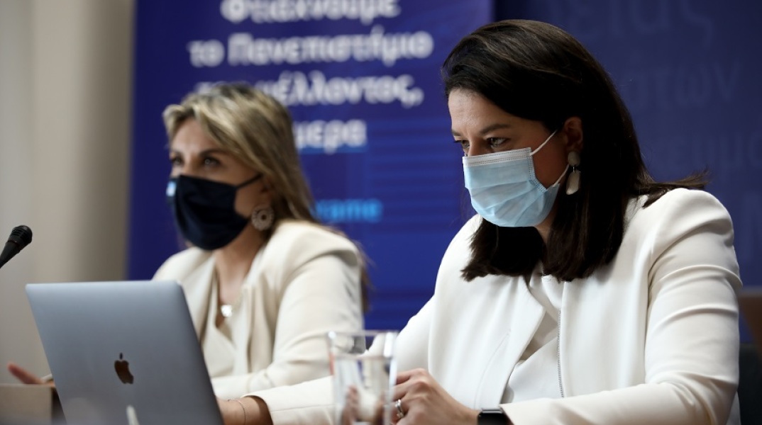 Η υπουργός Παιδείας, Νίκη Κεραμέως