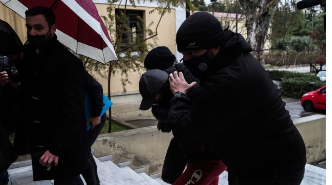 Στον εισαγγελέα βρέθηκαν οι κατηγορούμενοι για την επίθεση στο Μετρό σήμερα  