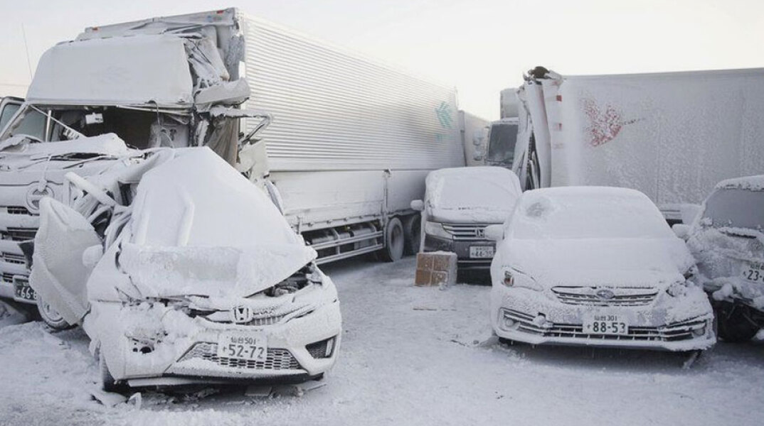 Φονική καραμπόλα με 130 οχήματα στην Ιαπωνία εν μέσω χιονοθύελλας
