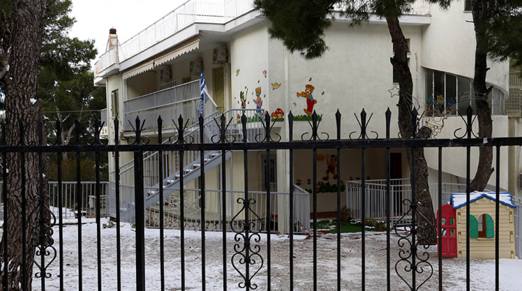 ΚΛΕΙΣΤΑ ΣΧΟΛΕΙΑ ΣΤΗΝ ΑΤΤΙΚΗ ΛΟΓΩ ΤΗΣ ΧΙΟΝΟΠΤΩΣΗΣ ΚΑΙ ΤΟΥ ΠΑΓΕΤΟΥ 