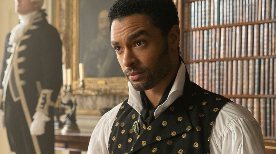 «Bridgerton»: Ο Rege-Jean Page πρωταγωνιστεί στην τηλεοπτική σειρά του Netflix