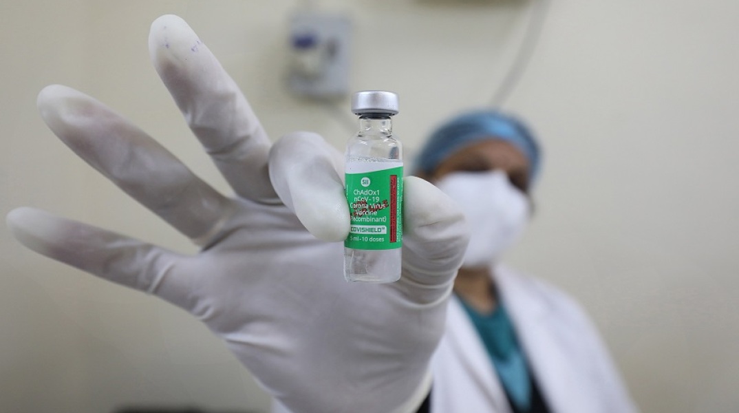 Στιγμιότυπο από τους εμβολιασμούς στην Ινδία