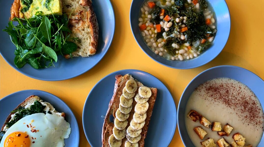 Πιάτα από το Six Seasons, το νέο στέκι στο Χαλάνδρι