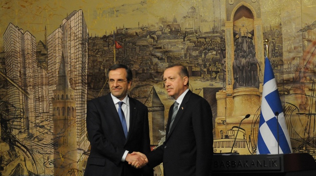 Χειραψία του Αντώνη Σαμαρά με τον Ρετζέπ Ταγίπ Ερντογάν