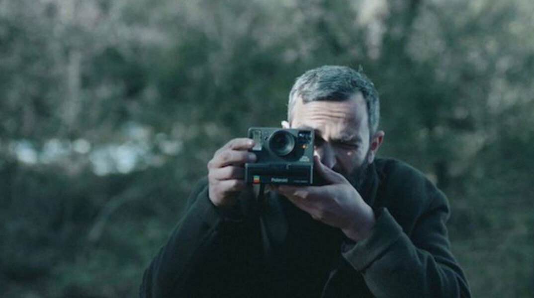 Ο Άρης Σερβετάλης στην ταινία του Χρήστου Νίκου, «Μήλα»