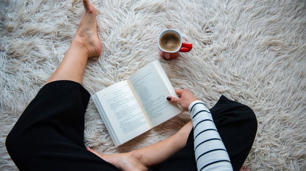 Βιβλίο και Nescafe