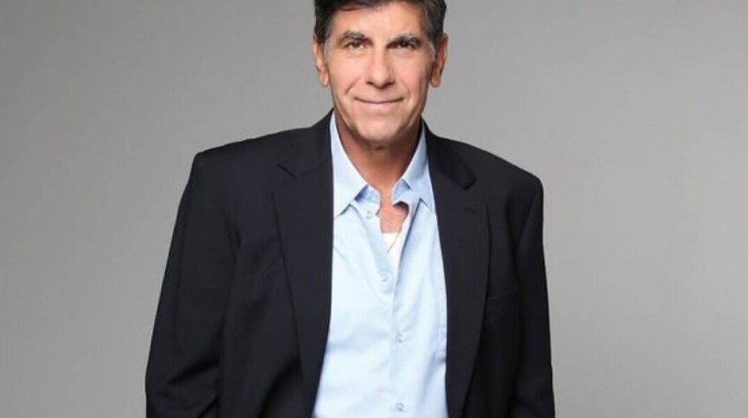 Ο Γιάννης Μπέζος