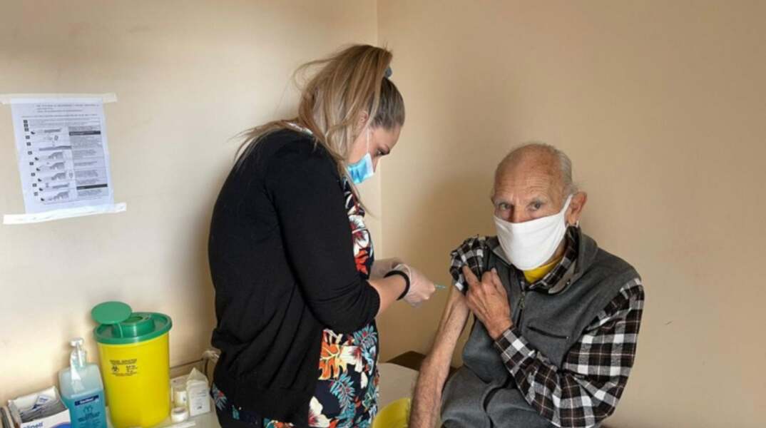 Εμβολιασμός κατά του κορωνοϊού στην Ελλάδα 