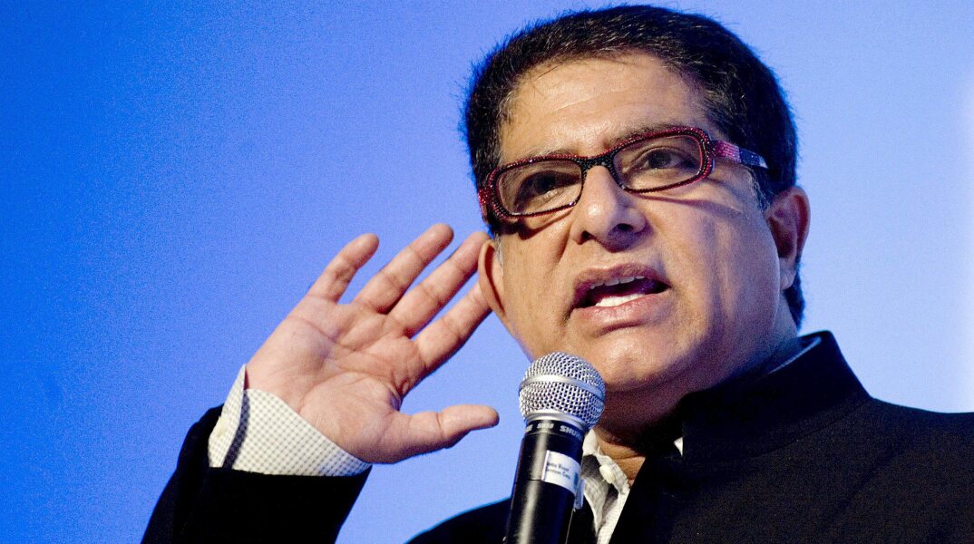 O καθηγητής διαλογιμού Deepak Chopra