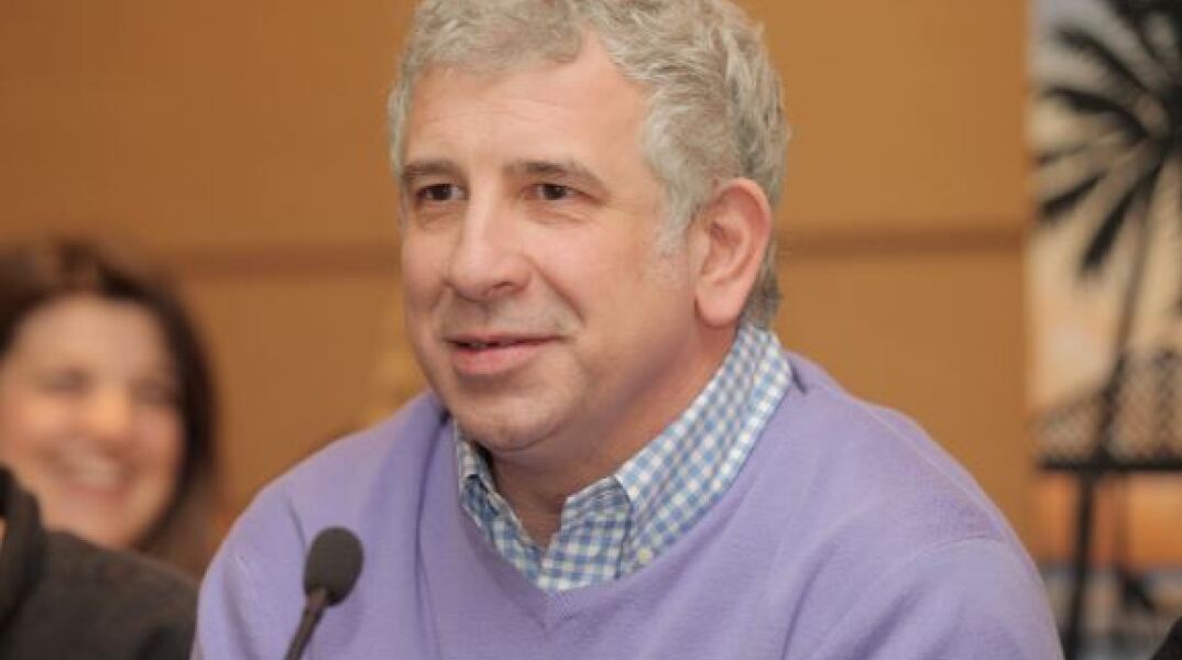 Πέτρος Φιλιππίδης