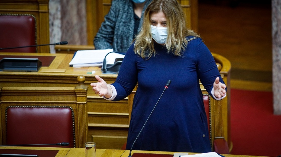 Η υφυπουργός Εργασίας και Κοινωνικών Υποθέσεων, Μαρία Συρεγγέλα