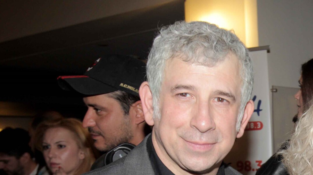  Πέτρος Φιλιππίδης