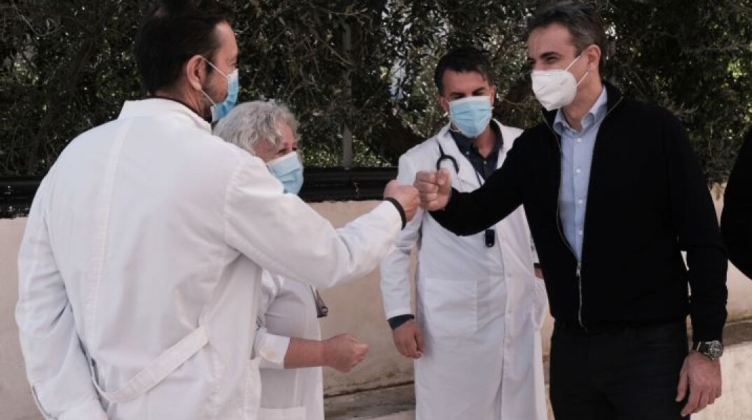 O Κυριάκος Μητσοτάκης στην Ικαρία