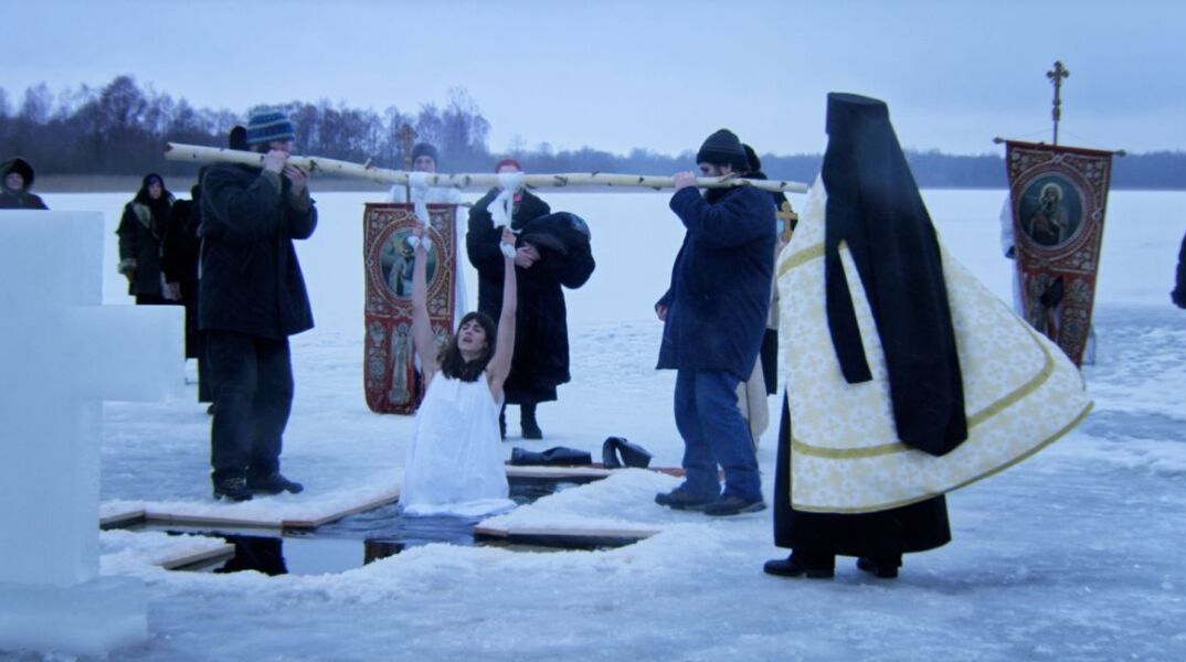 Σκηνή από την ταινία Ακίνητο Ποτάμι του Άγγελου Φρατζή